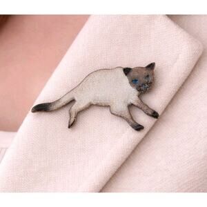 Vintage Siamese Cat Brooch Pin Cream Gray Blue Eyes Cat Lover Jewelry